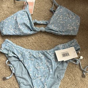 NWT dippin daisy’s bikini set